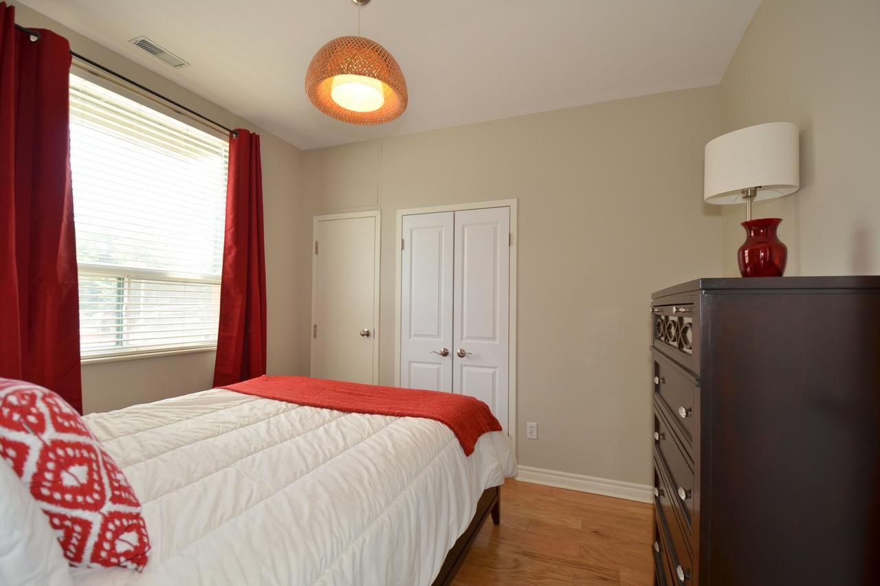 The Soma Furnished Residences Hamilton Eksteriør bilde