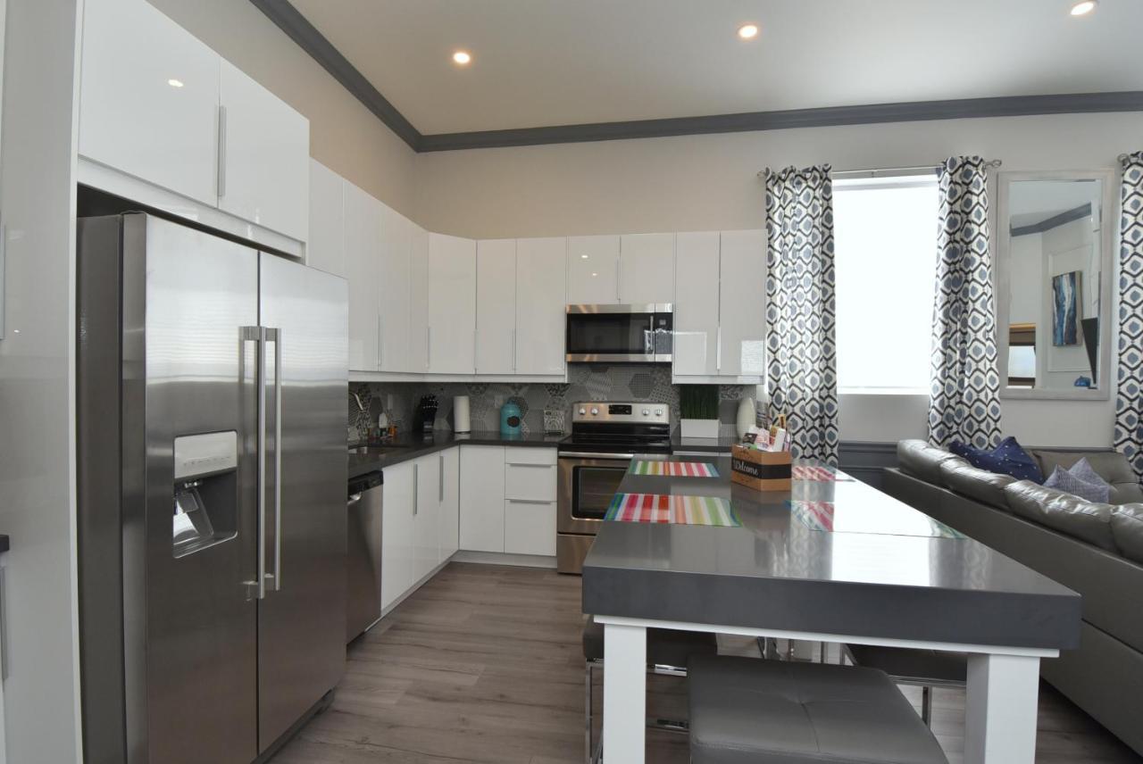 The Soma Furnished Residences Hamilton Eksteriør bilde