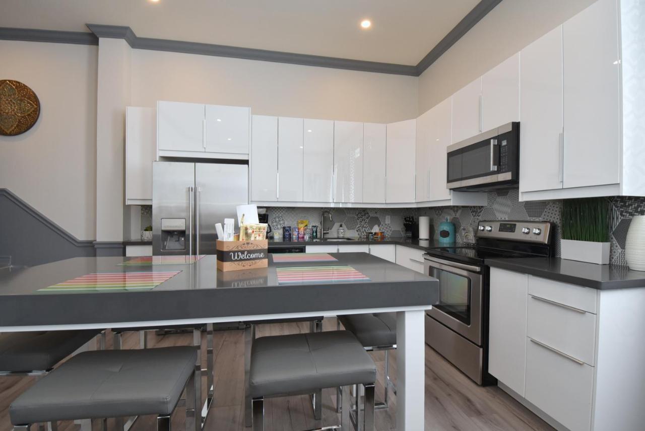 The Soma Furnished Residences Hamilton Eksteriør bilde