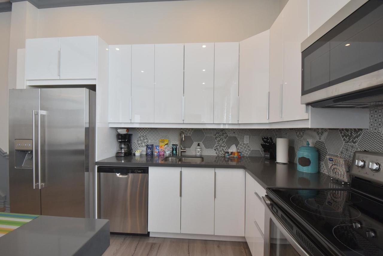 The Soma Furnished Residences Hamilton Eksteriør bilde